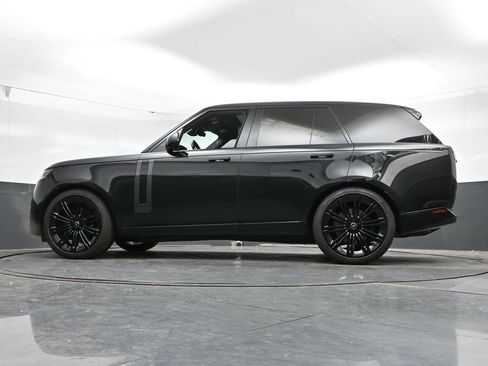 Used 2025 Land Rover Range Rover SE AWD/4WD image 48