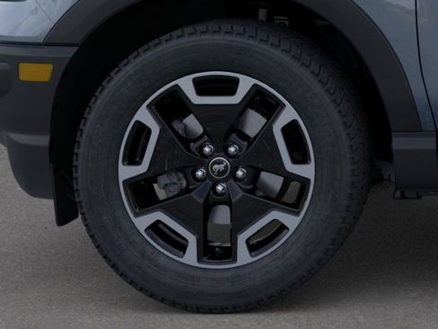 Used 2024 Ford Bronco Sport Outer Banks w/ Tech Package AWD/4WD image 19