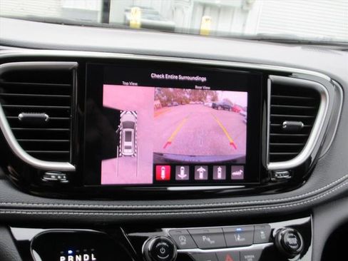 New 2026 Chrysler Pacifica Select w/ S Appearance Package FWD image 24
