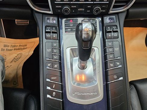 Used 2016 Porsche Panamera image 35