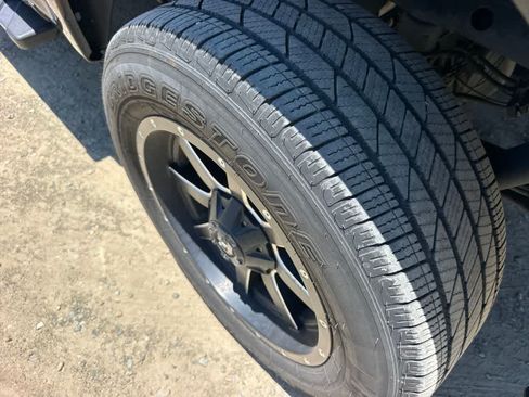Used 2017 Ford F150 XLT AWD/4WD image 5