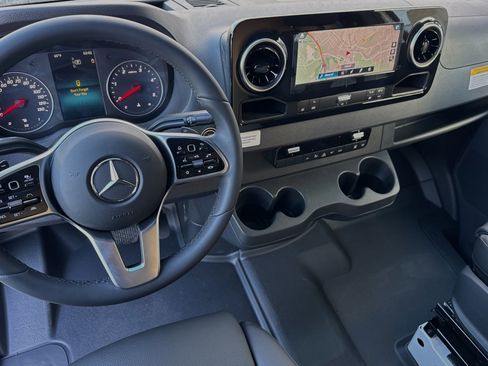 New 2024 Mercedes-Benz Sprinter 4500 image 12