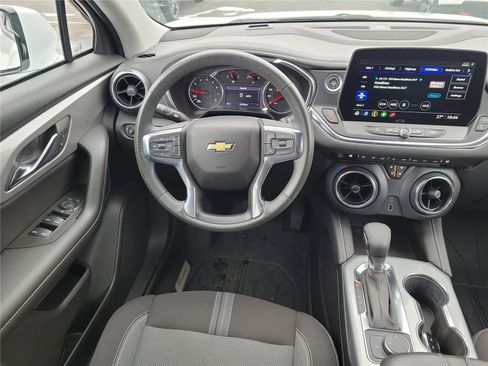 Used 2023 Chevrolet Blazer LT image 9