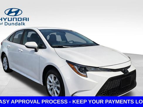 Used 2021 Toyota Corolla LE FWD image 3