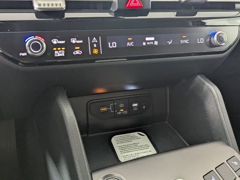 New 2026 Kia Sportage EX FWD image 21
