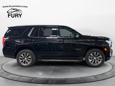 Used 2023 Chevrolet Tahoe LT w/ Luxury Package AWD/4WD image 3