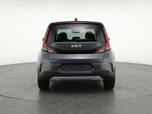 Used 2025 Kia Soul LX w/ LX Technology Package FWD image 7