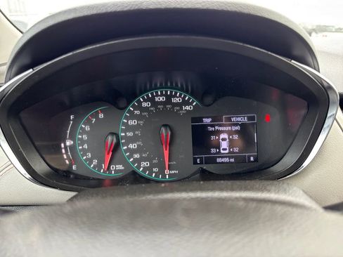 Used 2020 Chevrolet Trax LT w/ LT Convenience Package image 19