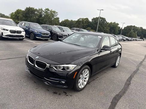 Used 2018 BMW 328d xDrive Sedan AWD/4WD image 3