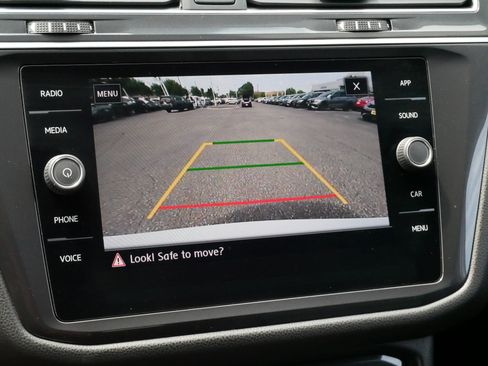 Used 2020 Volkswagen Tiguan SE w/ 3rd Row Seat Package AWD/4WD image 30