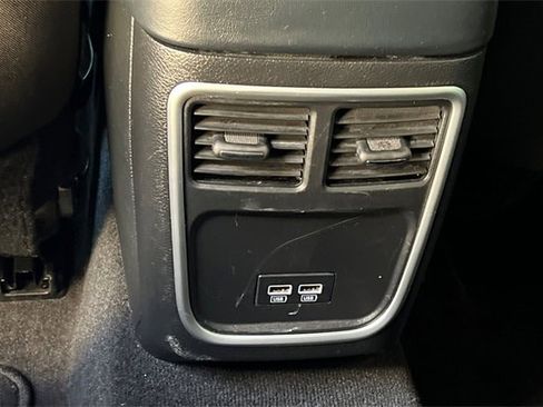 Used 2023 Dodge Charger SXT image 17