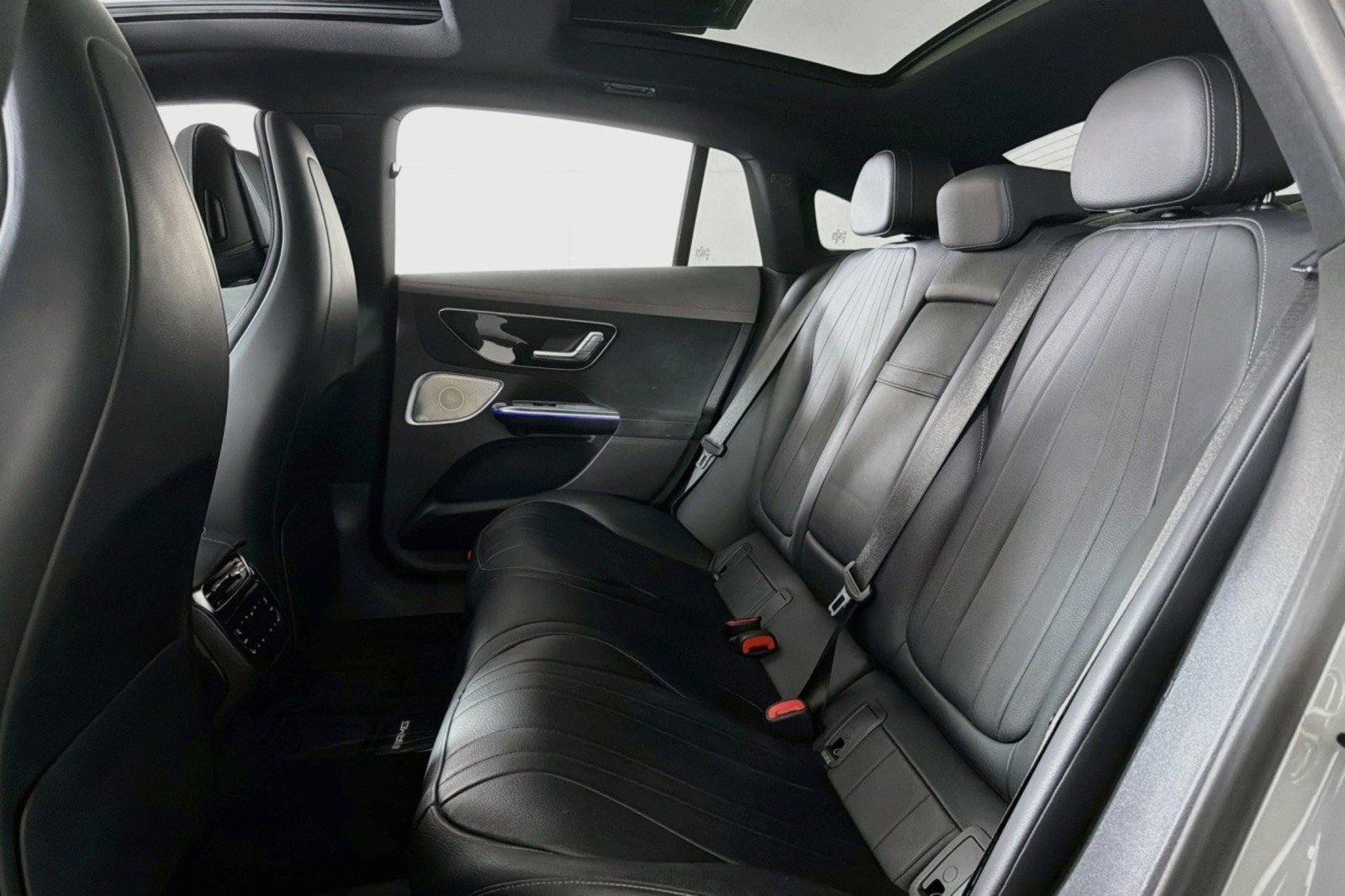 Certified 2023 Mercedes-Benz EQE 500 4MATIC Sedan image 8