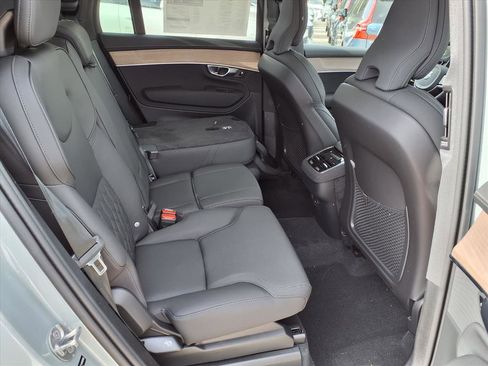 New 2026 Volvo XC90 B6 Plus w/ Protection Package Premier image 10