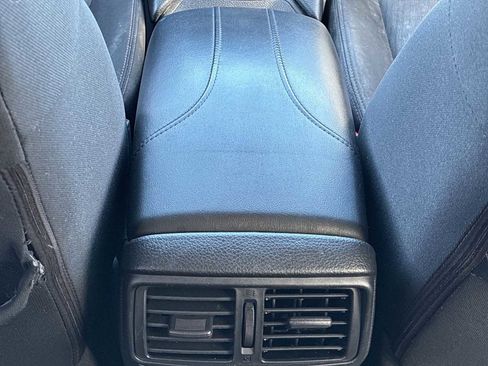 Used 2017 Nissan Rogue SV image 21