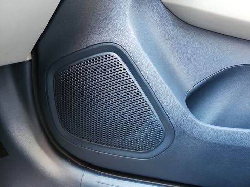 Certified 2024 Hyundai Venue Limited FWD image 28