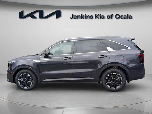 New 2026 Kia Sorento S image 2