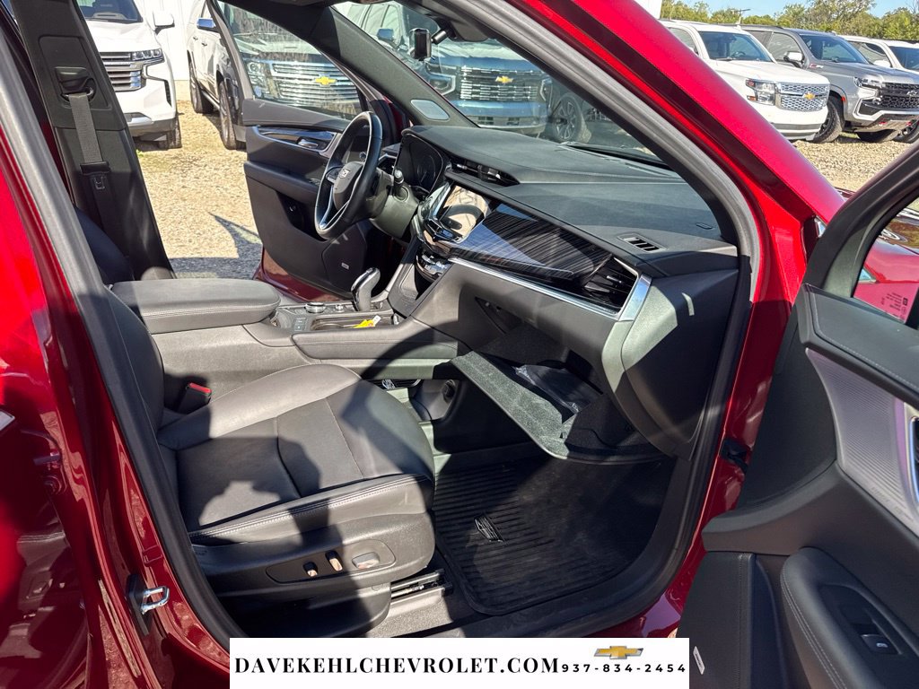 Used 2024 Cadillac XT6 Premium Luxury w/ Technology Package AWD/4WD image 27
