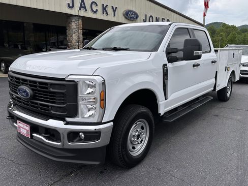 Used 2024 Ford F350 XL w/ FX4 Off-Road Package AWD/4WD image 2