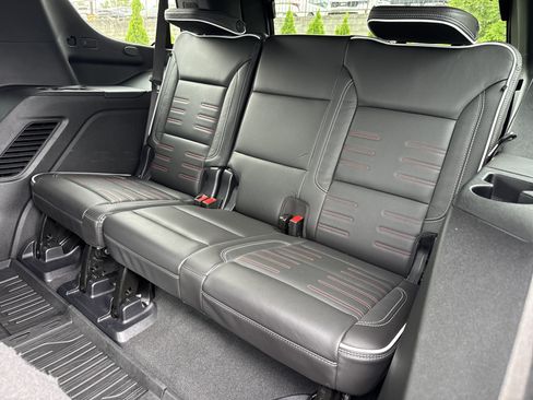 Used 2025 GMC Yukon AT4 Ultimate AWD/4WD image 35