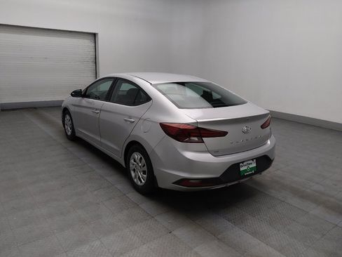 Used 2019 Hyundai Elantra SE w/ Winter Weather Package image 5