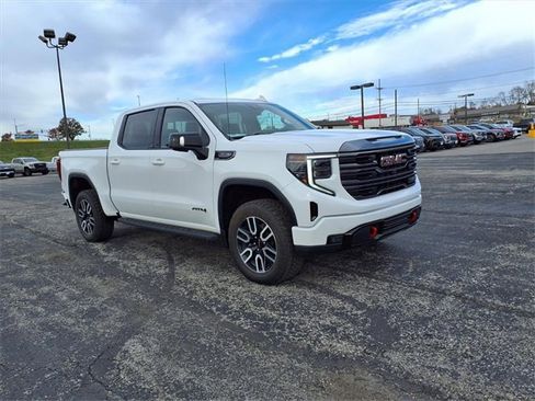 Used 2023 GMC Sierra 1500 AT4 w/ AT4 Premium Package image 3