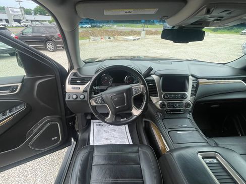 Used 2017 GMC Yukon XL Denali w/ Open Road Package AWD/4WD image 19