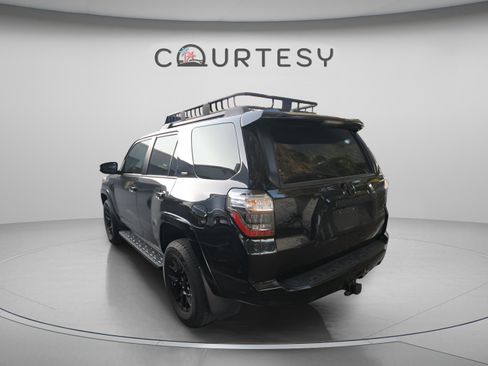 Used 2023 Toyota 4Runner SR5 Premium AWD/4WD image 10
