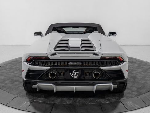 Used 2021 Lamborghini Huracan EVO RWD image 20