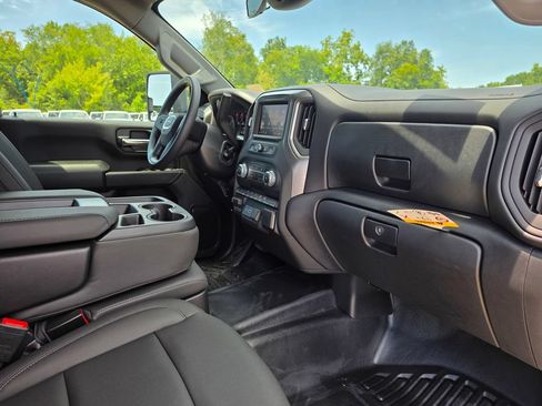New 2026 GMC Sierra 2500 Pro w/ Convenience Package AWD/4WD image 23