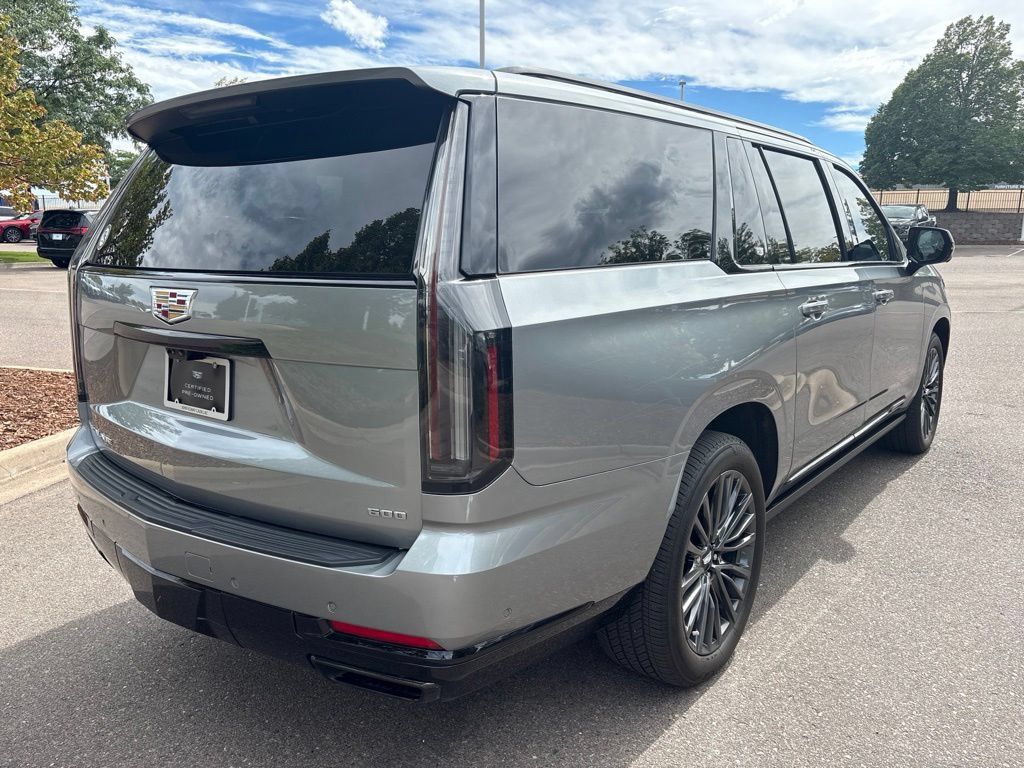 Certified 2025 Cadillac Escalade ESV Sport Platinum RWD image 5