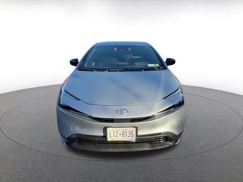 Used 2025 Toyota Prius LE image 4