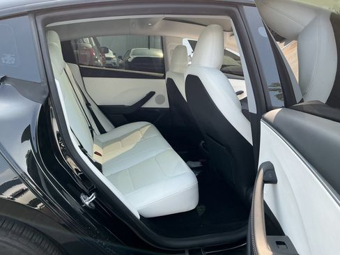 Used 2025 Tesla Model 3 Long Range AWD/4WD image 8