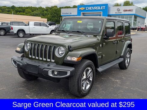 Used 2021 Jeep Wrangler Unlimited Sahara AWD/4WD image 3