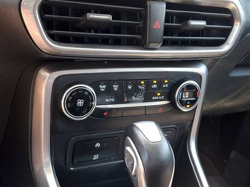 Used 2019 Ford EcoSport SE w/ SE Convenience Package FWD image 16