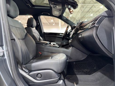 Used 2017 Mercedes-Benz GLS 450 4MATIC w/ Premium Package image 65