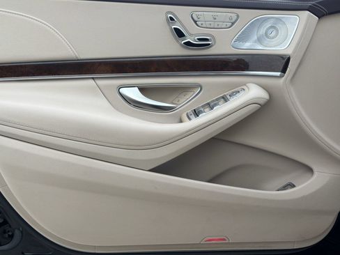 Used 2015 Mercedes-Benz S 550 Sedan image 14