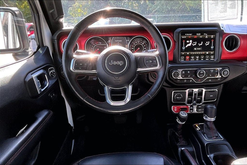 Used 2022 Jeep Wrangler Unlimited Rubicon w/ LED Lighting Group AWD/4WD image 4
