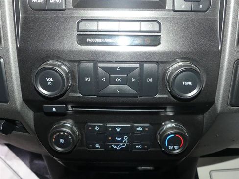Used 2017 Ford F250 XL w/ Power Equipment Group AWD/4WD image 34