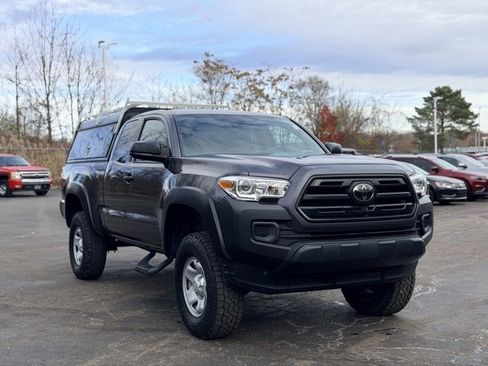 Used 2019 Toyota Tacoma SR5 image 3