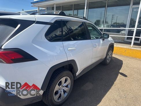 Used 2021 Toyota RAV4 LE AWD/4WD image 8