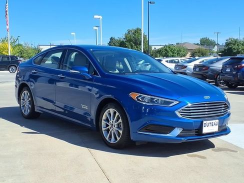 Used 2018 Ford Fusion Energi SE FWD image 3