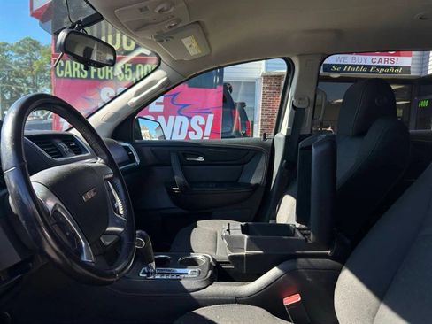 Used 2016 GMC Acadia SLE image 9