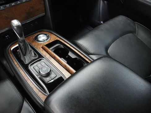 Used 2021 Nissan Armada SL w/ Captain's Chairs Package RWD image 17