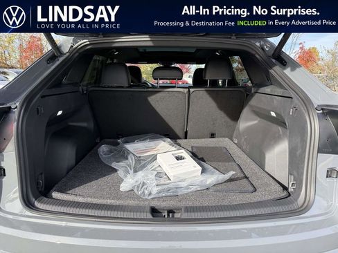 New 2026 Volkswagen Atlas Cross Sport SEL R-Line AWD/4WD image 11