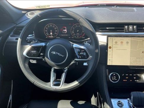 Used 2024 Jaguar F-PACE R-Dynamic S image 5