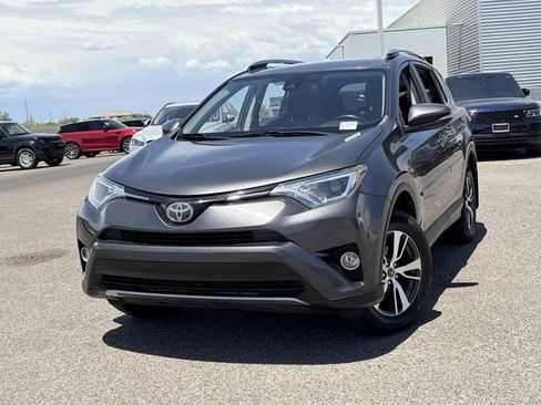 Used 2017 Toyota RAV4 XLE FWD image 3