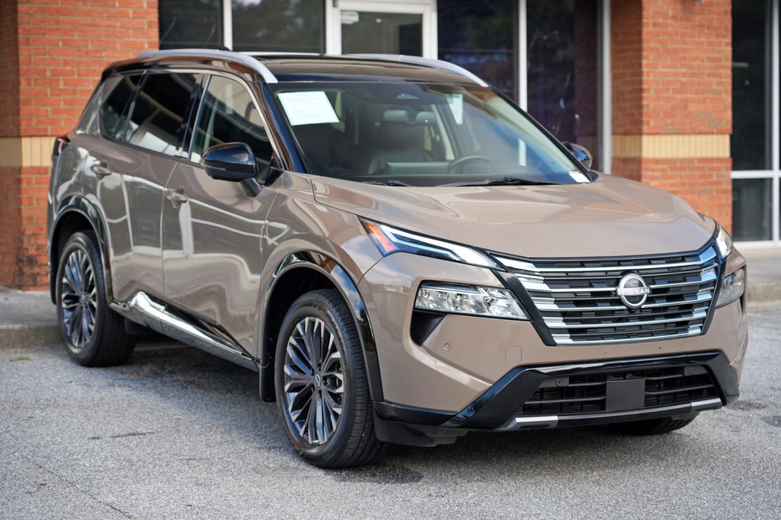 Used 2024 Nissan Rogue Platinum w/ Platinum Premium Package FWD image 53
