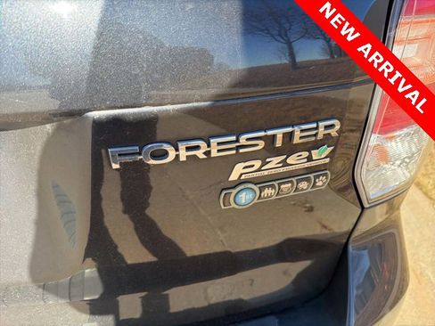 Used 2017 Subaru Forester 2.5i Limited image 6