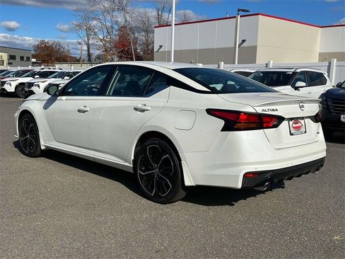 New 2025 Nissan Altima 2.5 SR w/ SR Premium Package image 6