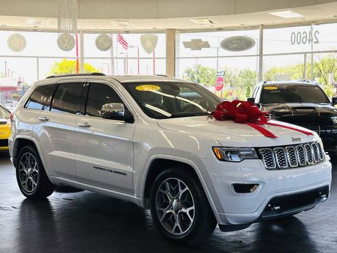Used 2020 Jeep Grand Cherokee Overland AWD/4WD image 1
